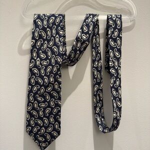 Country Road Navy and Cream Paisley Tie Men’s